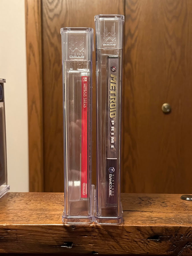 Another up close look at Switch and DVD-size side view, which seemingly use a similar sized holder.
